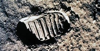- 21.07 - 1969 - Premier pas sur la Lune -